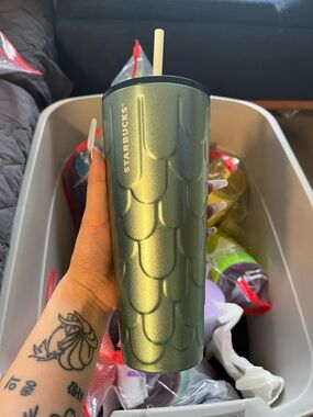 Starbucks Green Iridescent Scaled Tumbler with Straw